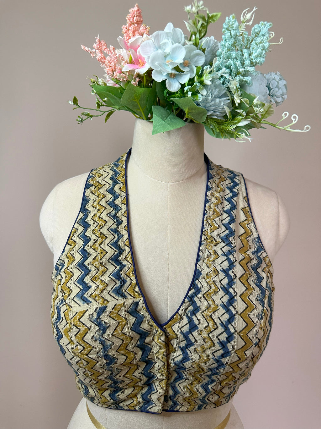 HAKOBA MUSE: AJRAKH PRINTED HAKOBA SLEEVELESS BLOUSE DESIGN