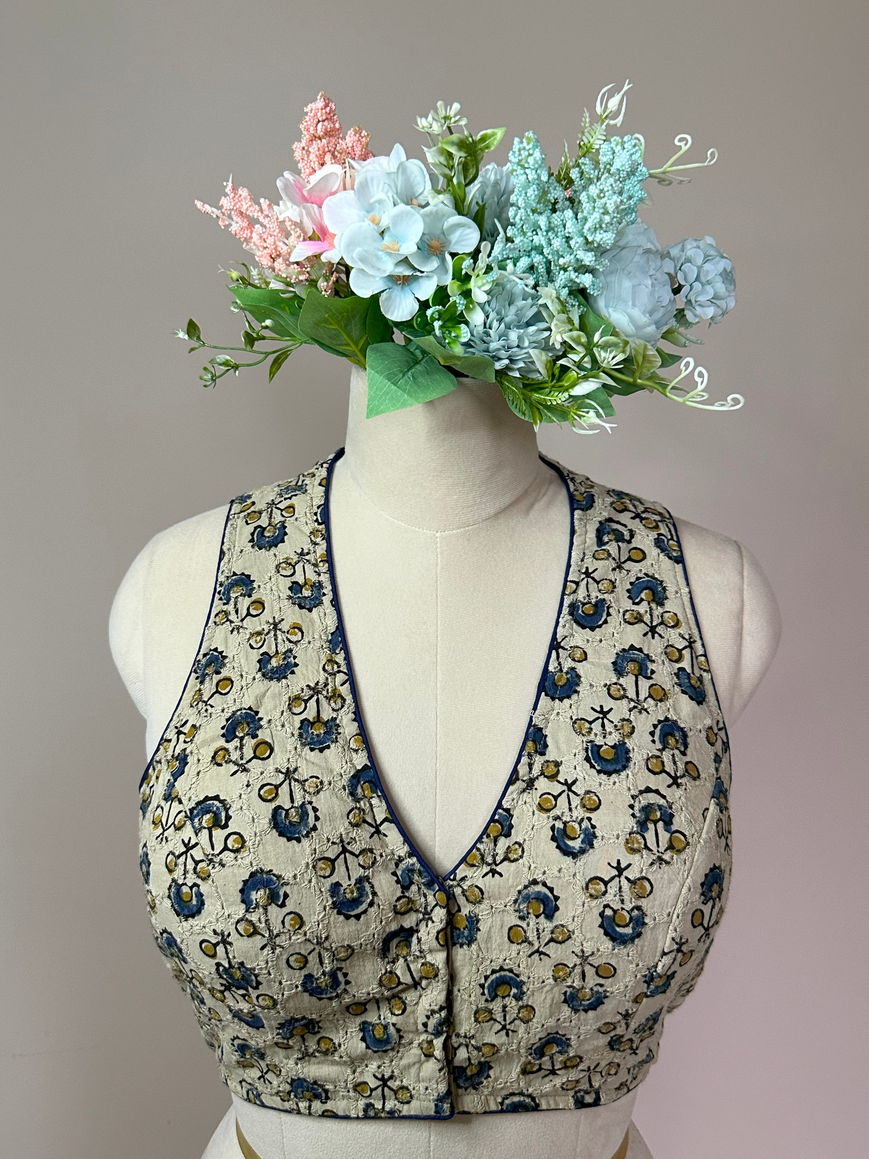 HAKOBA MUSE: AJRAKH PRINTED HAKOBA SLEEVELESS BLOUSE DESIGN