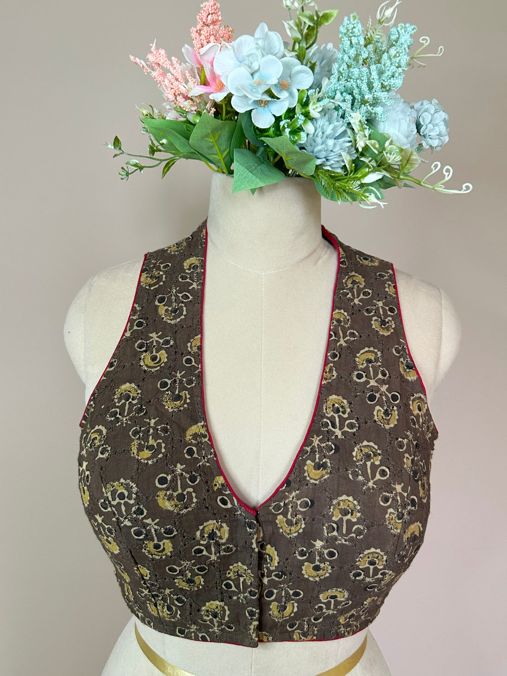 HAKOBA MUSE: AJRAKH PRINTED HAKOBA SLEEVELESS BLOUSE DESIGN